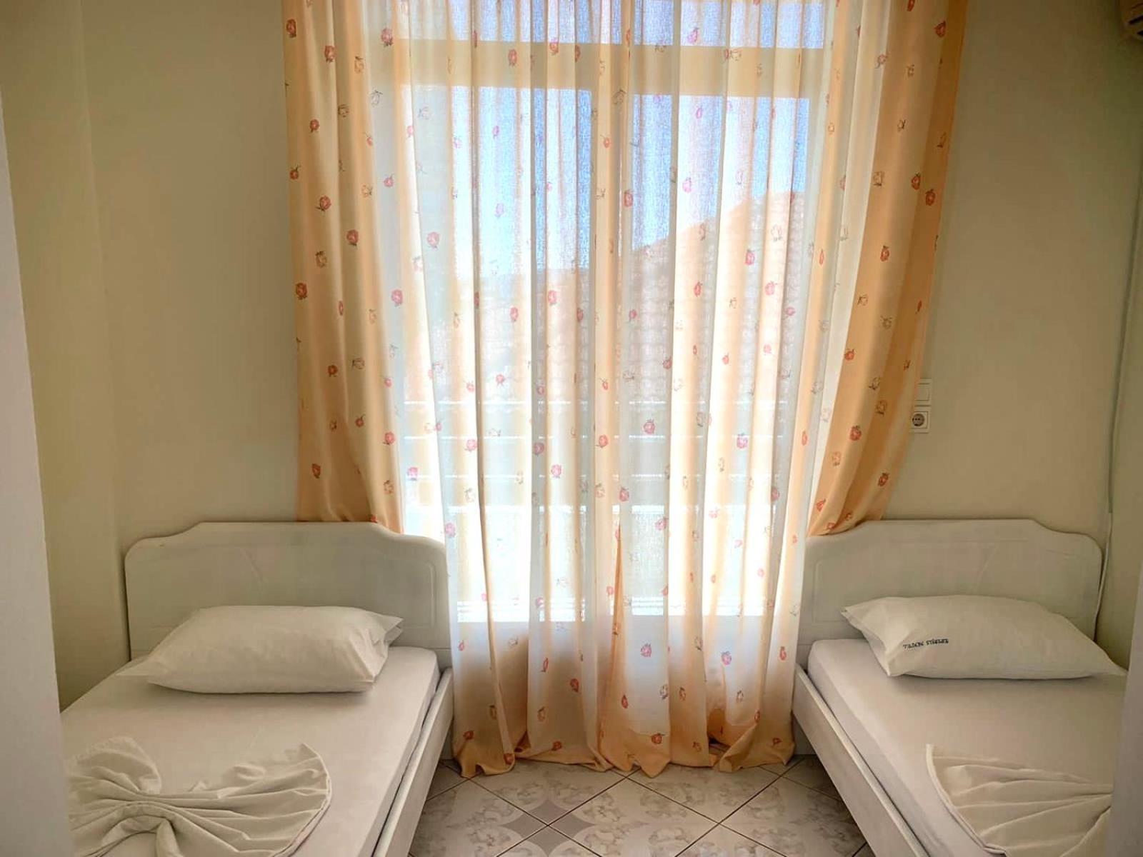 City Center Hotel Sarande Room photo